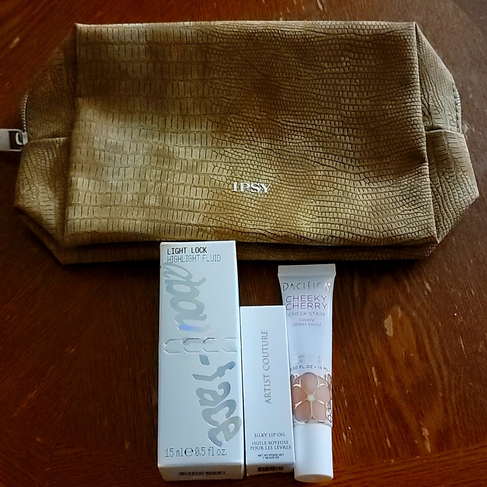 Face set with makeup bag